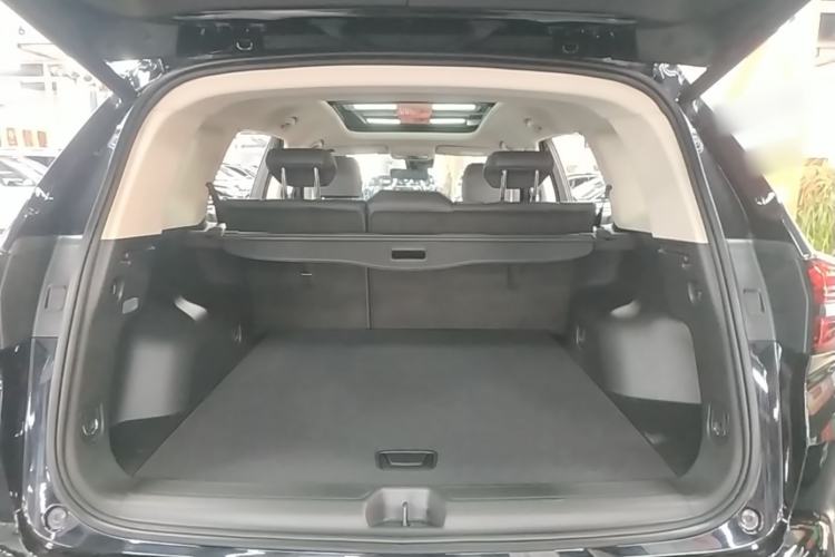 Used Buick Envision 2023 Encore Plus 652T Five-Seat All-Wheel-Drive Luxury Model Trunk