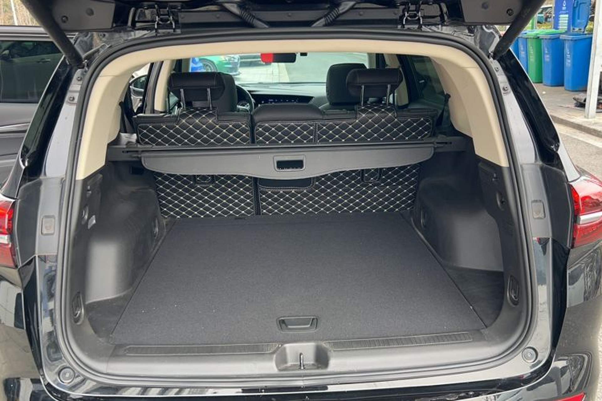 Used Buick Envision 2023 Encore Plus 652T Five-Seat Luxury Model Trunk