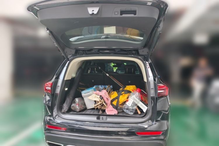 Used Buick Envision 2023 Encore Plus 652T Five-Seat All-Wheel-Drive Luxury Model Trunk