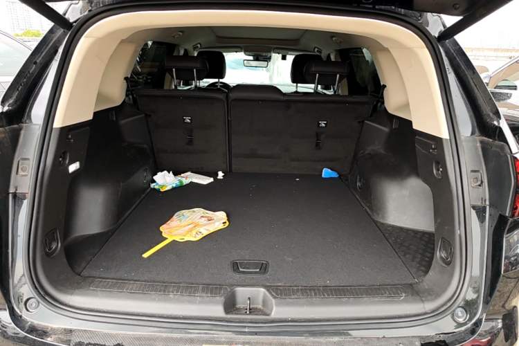 Used Buick Envision 2023 Encore Plus 652T Five-Seat Luxury Model Trunk