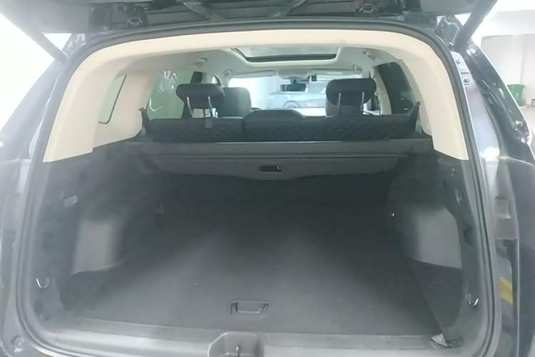Used Buick Envision 2023 Encore Plus 652T Five-Seat Luxury Model Trunk