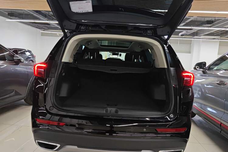 Used Buick Envision 2023 Encore Plus 652T Five-Seat Luxury Model Trunk