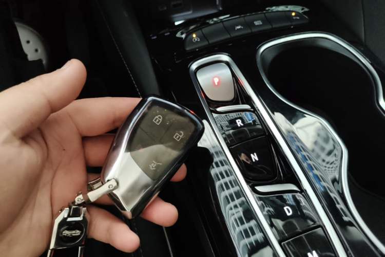 Used Buick Envision 2023 Encore S 552T Two-Wheel Drive Luxury Model Vehicle Key