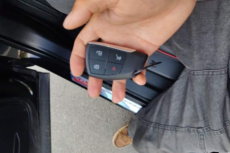 Used Buick Envision 2023 Encore S GS Four-Wheel Drive Sport Model Vehicle Key
