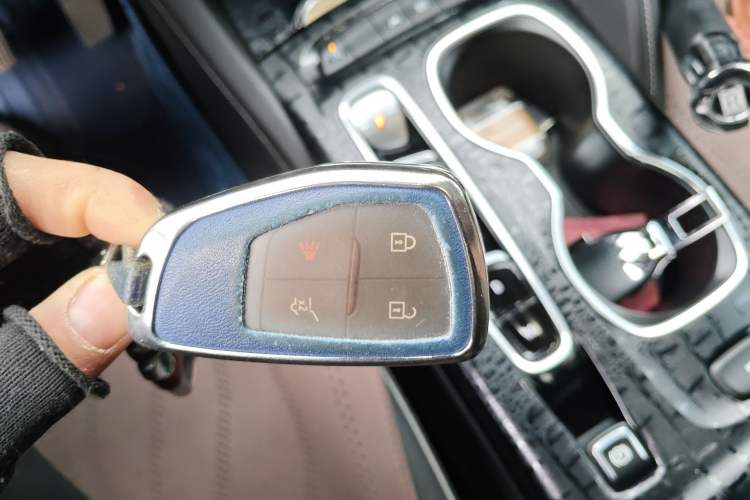 Used Buick Envision 2023 Encore S 552T Two-Wheel Drive Luxury Model Vehicle Key