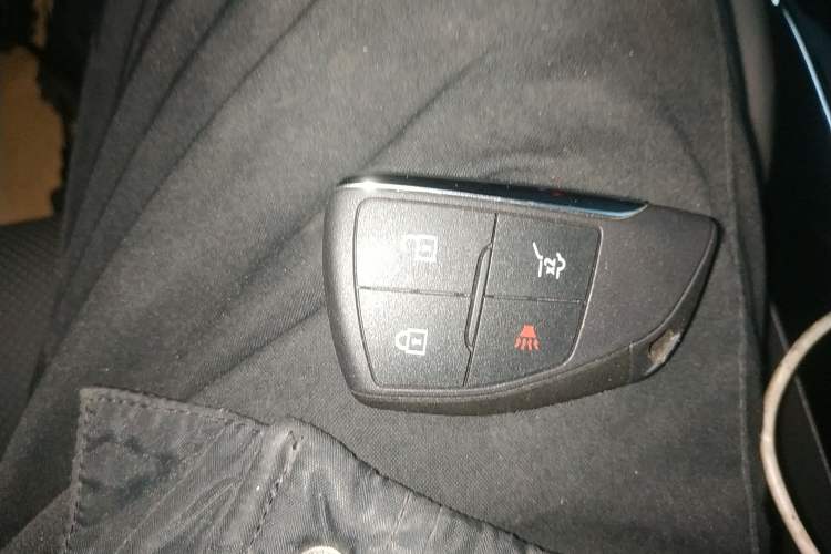 Used Buick Envision 2023 Encore S 552T Two-Wheel Drive Luxury Model Vehicle Key