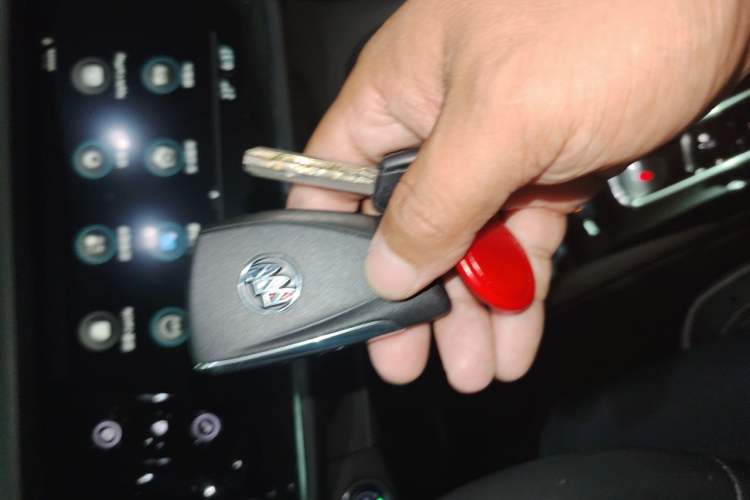 Used Buick Envision 2023 Encore Plus 652T Five-Seat Luxury Model Vehicle Key