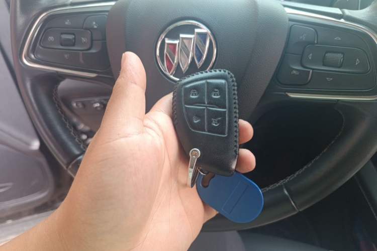 Used Buick Envision 2023 Encore S 552T Two-Wheel Drive Luxury Model Vehicle Key