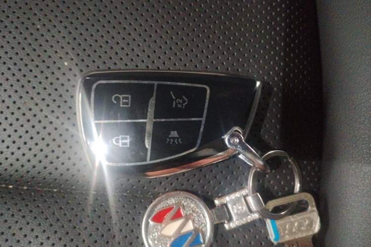 Used Buick Envision 2023 Encore S 552T Two-Wheel Drive Luxury Model Vehicle Key