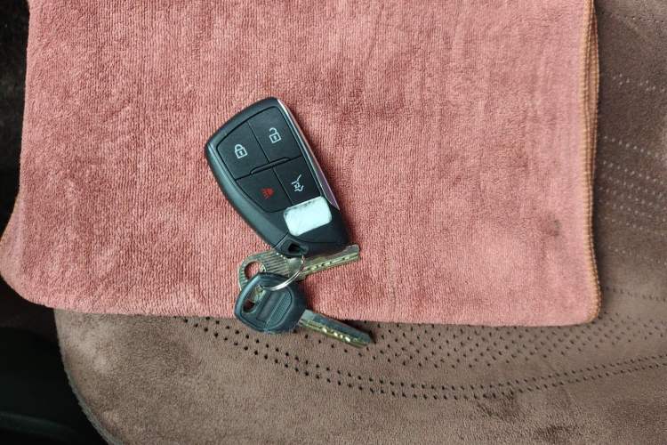 Used Buick Envision 2023 Encore Plus 652T Five-Seat All-Wheel-Drive Luxury Model Vehicle Key