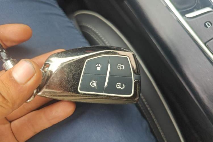 Used Buick Envision 2023 Encore S 552T Two-Wheel Drive Luxury Model Vehicle Key