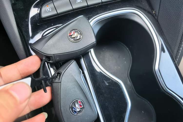 Used Buick Envision 2023 Encore Plus 652T Five-Seat Luxury Model Vehicle Key