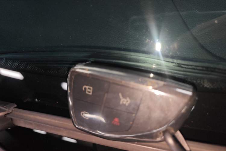 Used Buick Envision 2023 Encore Plus 652T Five-Seat Luxury Model Vehicle Key