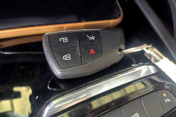 Used Buick Envision 2023 Encore S 552T Two-Wheel Drive Luxury Model Vehicle Key