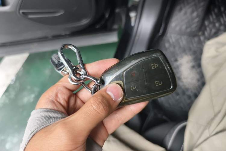 Used Buick Envision 2023 Encore Plus 652T Five-Seat All-Wheel-Drive Luxury Model Vehicle Key