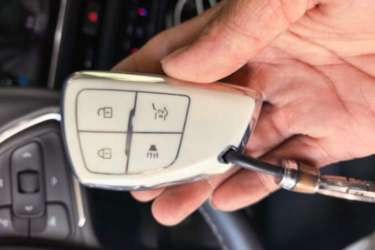 Used Buick Envision 2023 Encore S 652T Two-Wheel-Drive Luxury Model Vehicle Key