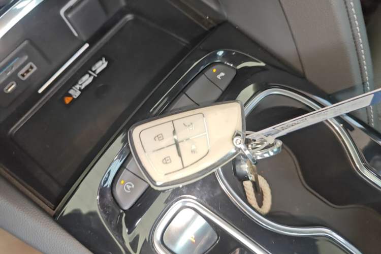 Used Buick Envision 2023 Encore Plus 652T Five-Seat Luxury Model Vehicle Key