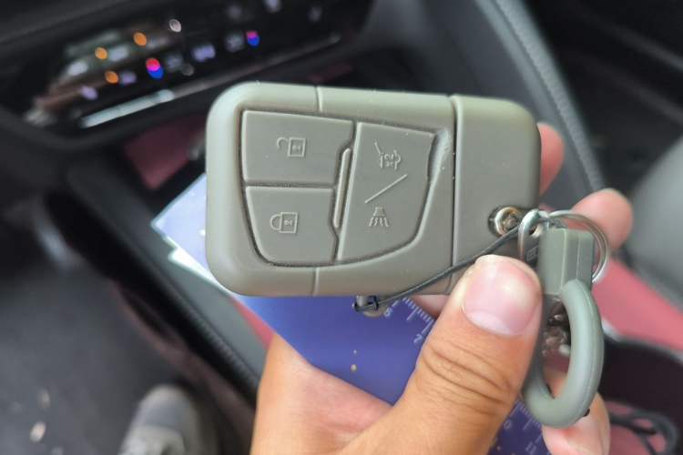 Used Buick Envision 2023 Encore S 552T Two-Wheel Drive Luxury Model Vehicle Key