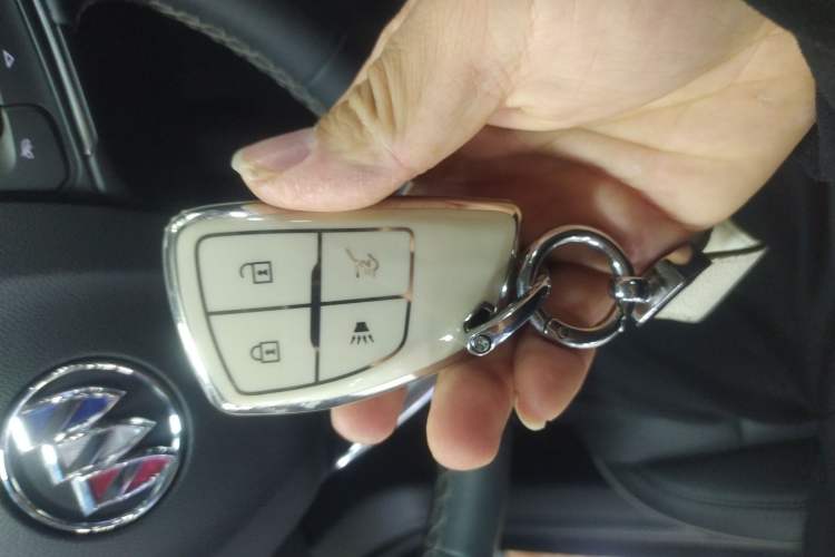 Used Buick Envision 2023 Encore S 552T Two-Wheel Drive Luxury Model Vehicle Key