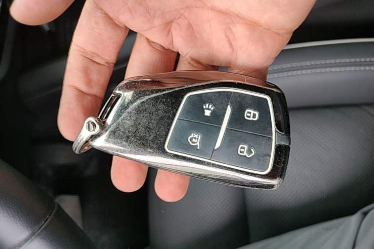 Used Buick Envision 2023 Encore S 552T Two-Wheel Drive Luxury Model Vehicle Key