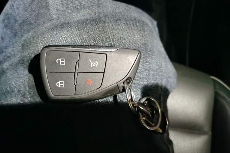 Used Buick Envision 2023 Encore S 552T Two-Wheel Drive Luxury Model Vehicle Key