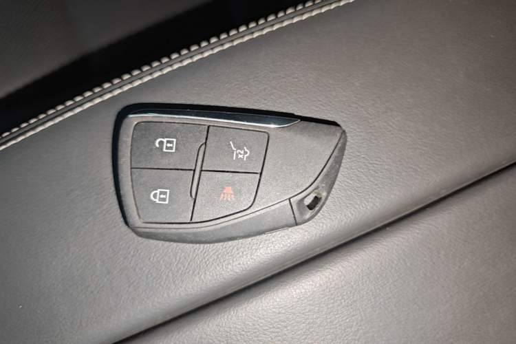 Used Buick Envision 2023 Encore Plus 652T Five-Seat Luxury Model Vehicle Key