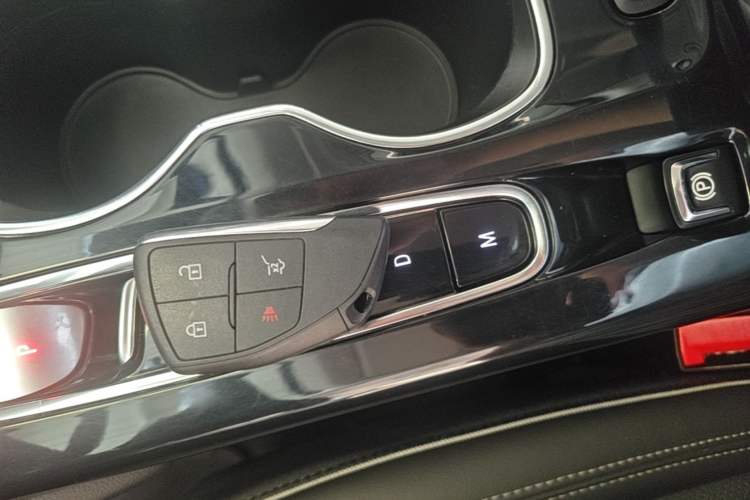 Used Buick Envision 2023 Encore S 552T Two-Wheel Drive Luxury Model Vehicle Key