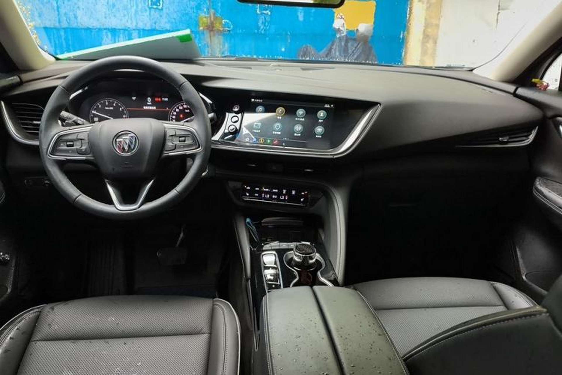 Used Buick Envision 2023 Encore Plus 652T Five-Seat Luxury Model Center Console