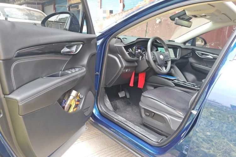 Used Buick Envision 2023 Encore Plus 652T Five-Seat Luxury Model Driver Seat