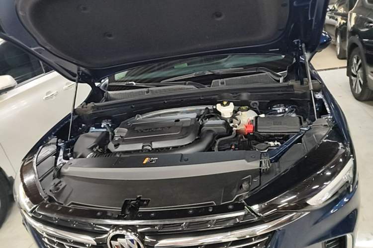Used Buick Envision 2023 Encore Plus 652T Five-Seat Luxury Model Engine Bay