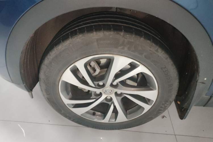Used Buick Envision 2023 Encore S 652T Two-Wheel-Drive Luxury Model Exterior 1
