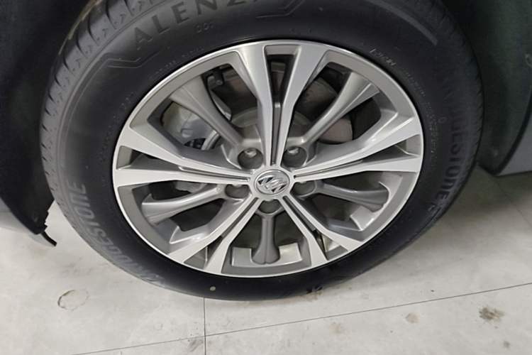 Used Buick Envision 2023 Encore Plus 652T Five-Seat Luxury Model Exterior 4
