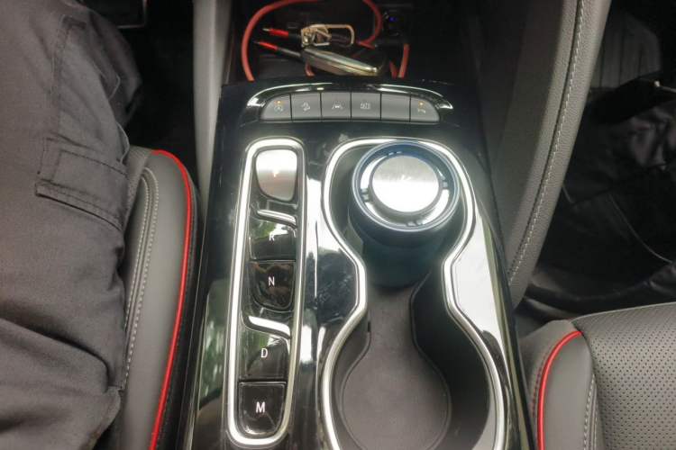 Used Buick Envision 2023 Encore S GS Four-Wheel Drive Sport Model Gear Lever