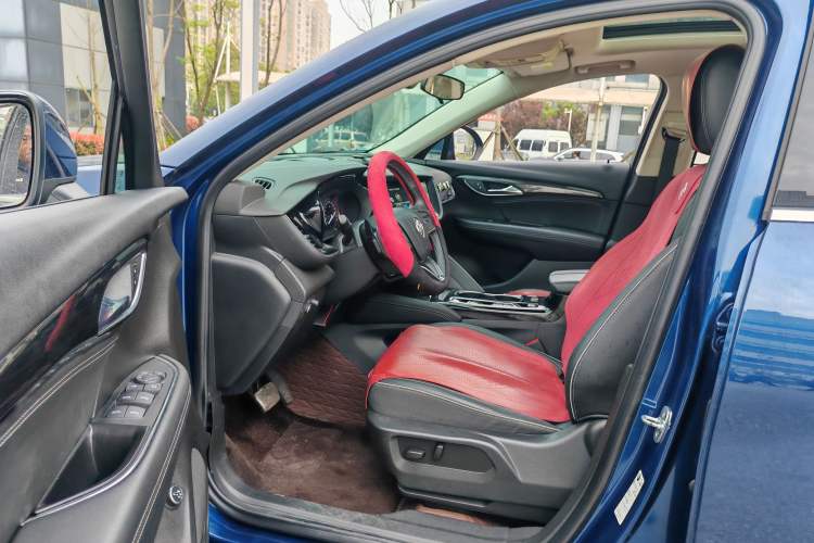 Used Buick Envision 2023 Encore S 652T Two-Wheel-Drive Luxury Model Interior 4