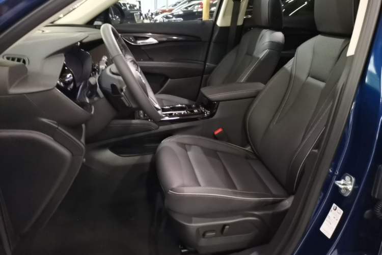Used Buick Envision 2023 Encore Plus 652T Five-Seat Luxury Model Left Front Seat