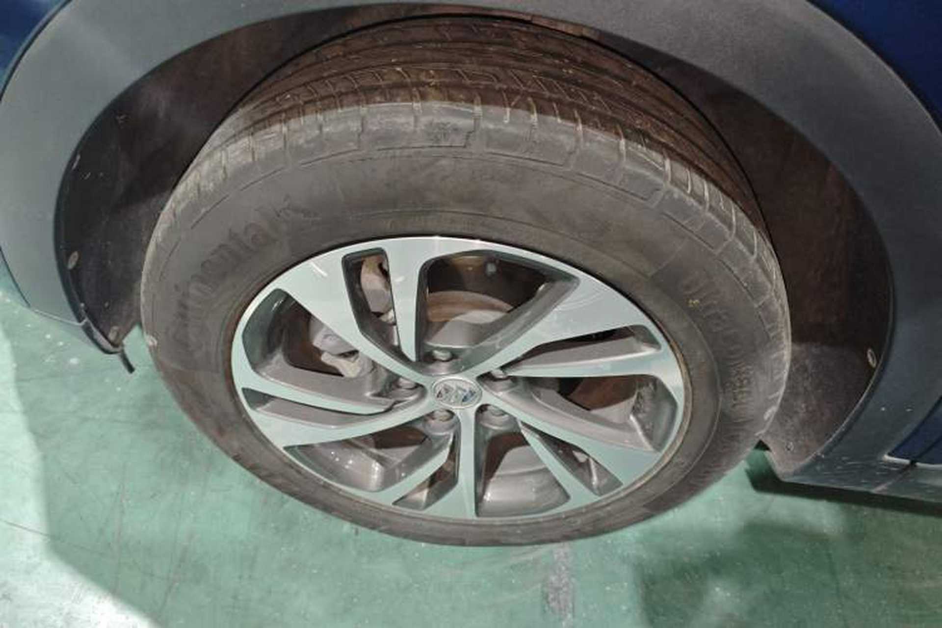 Used Buick Envision 2023 Encore S 552T Two-Wheel Drive Luxury Model Left Front Wheel Hub