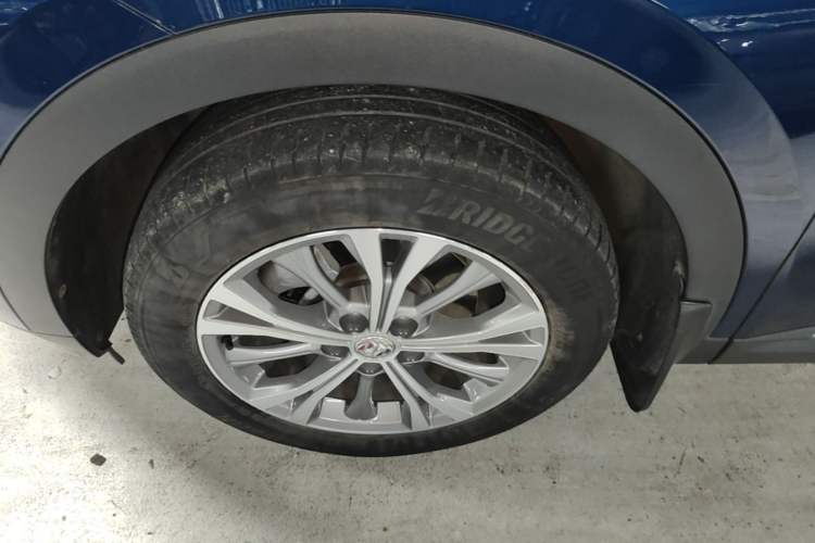Used Buick Envision 2023 Encore Plus 652T Five-Seat Luxury Model Left Front Wheel Hub