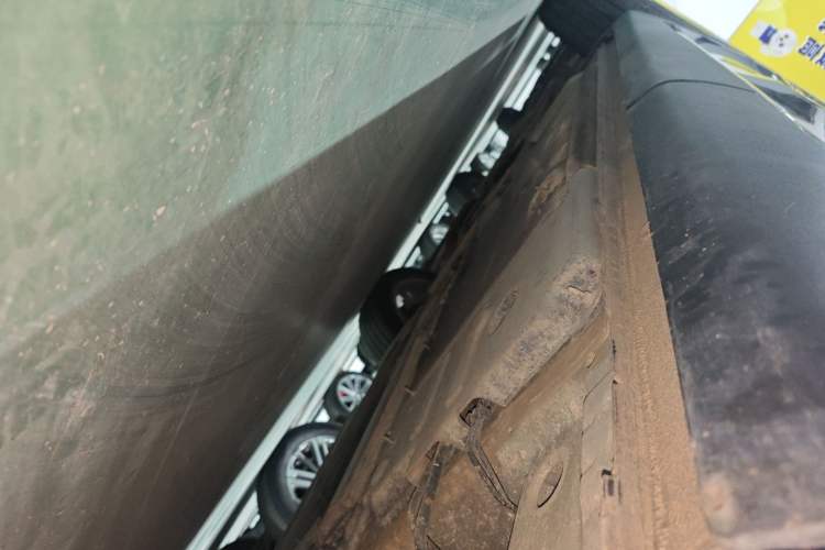 Used Buick Envision 2023 Encore S 552T Two-Wheel Drive Luxury Model Left Side Sill