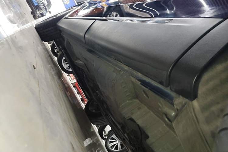 Used Buick Envision 2023 Encore Plus 652T Five-Seat Luxury Model Left Side Sill
