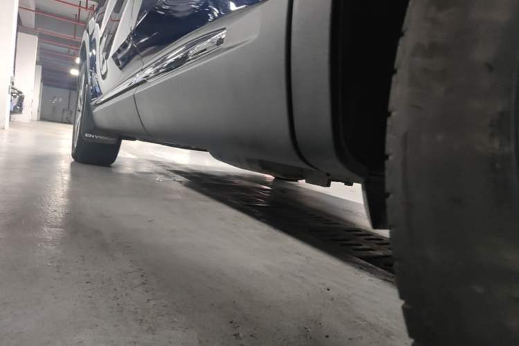 Used Buick Envision 2023 Encore Plus 652T Five-Seat Luxury Model Left Side Sill