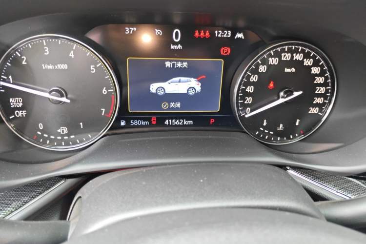 Used Buick Envision 2023 Encore Plus 652T Five-Seat Luxury Model Odometer Close Up
