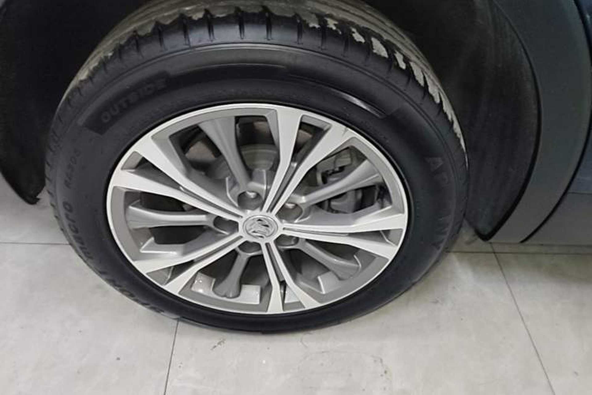 Used Buick Envision 2023 Encore Plus 652T Five-Seat Luxury Model Right Rear Wheel Hub