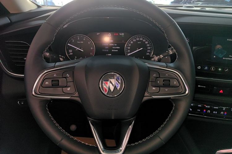 Used Buick Envision 2023 Encore Plus 652T Five-Seat Luxury Model Steering Wheel