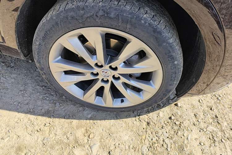 Used Buick Envision 2023 Encore Plus Avenir Aivia 5-Seater Edition Right Front Wheel Hub