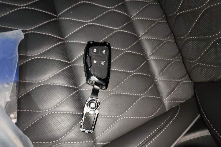Used Buick Envision 2023 Encore Plus Avenir Aivia 5-Seater Edition Vehicle Key