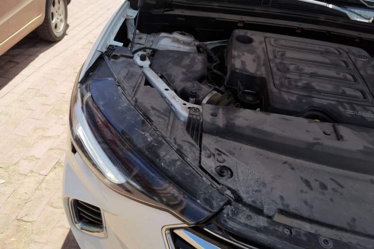 Used Buick Envision 2023 Encore S 552T Two-Wheel Drive Luxury Model Engine Bay Right