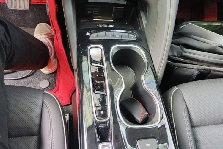 Used Buick Envision 2023 Encore S 552T Two-Wheel Drive Luxury Model Gear Lever