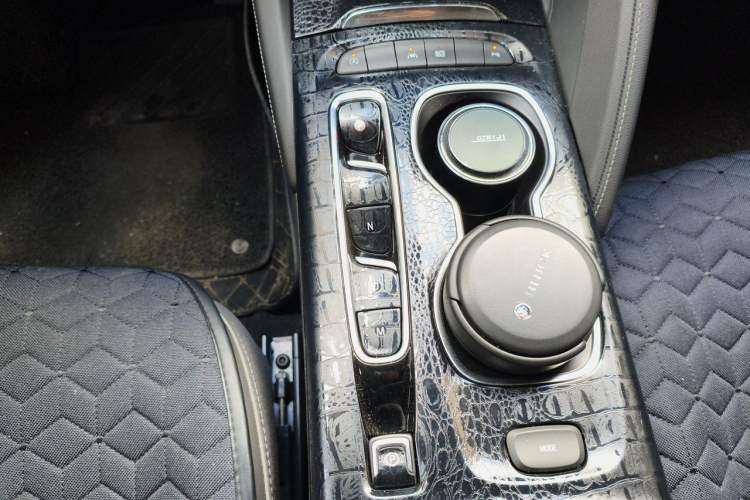 Used Buick Envision 2023 Encore S 552T Two-Wheel Drive Luxury Model Gear Lever