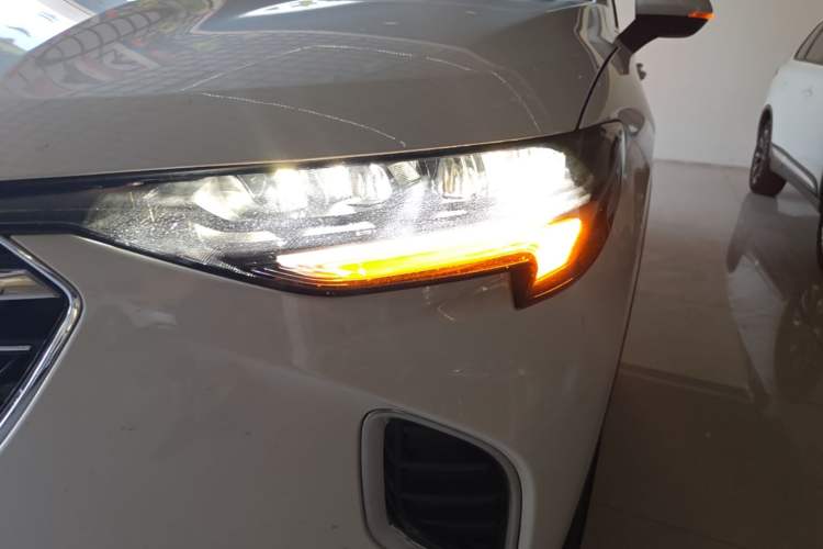 Used Buick Envision 2023 Encore S 552T Two-Wheel Drive Luxury Model Left Front Headlight