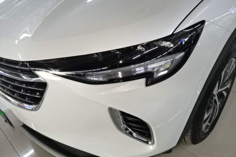 Used Buick Envision 2023 Encore S 652T Two-Wheel-Drive Luxury Model Left Front Headlight